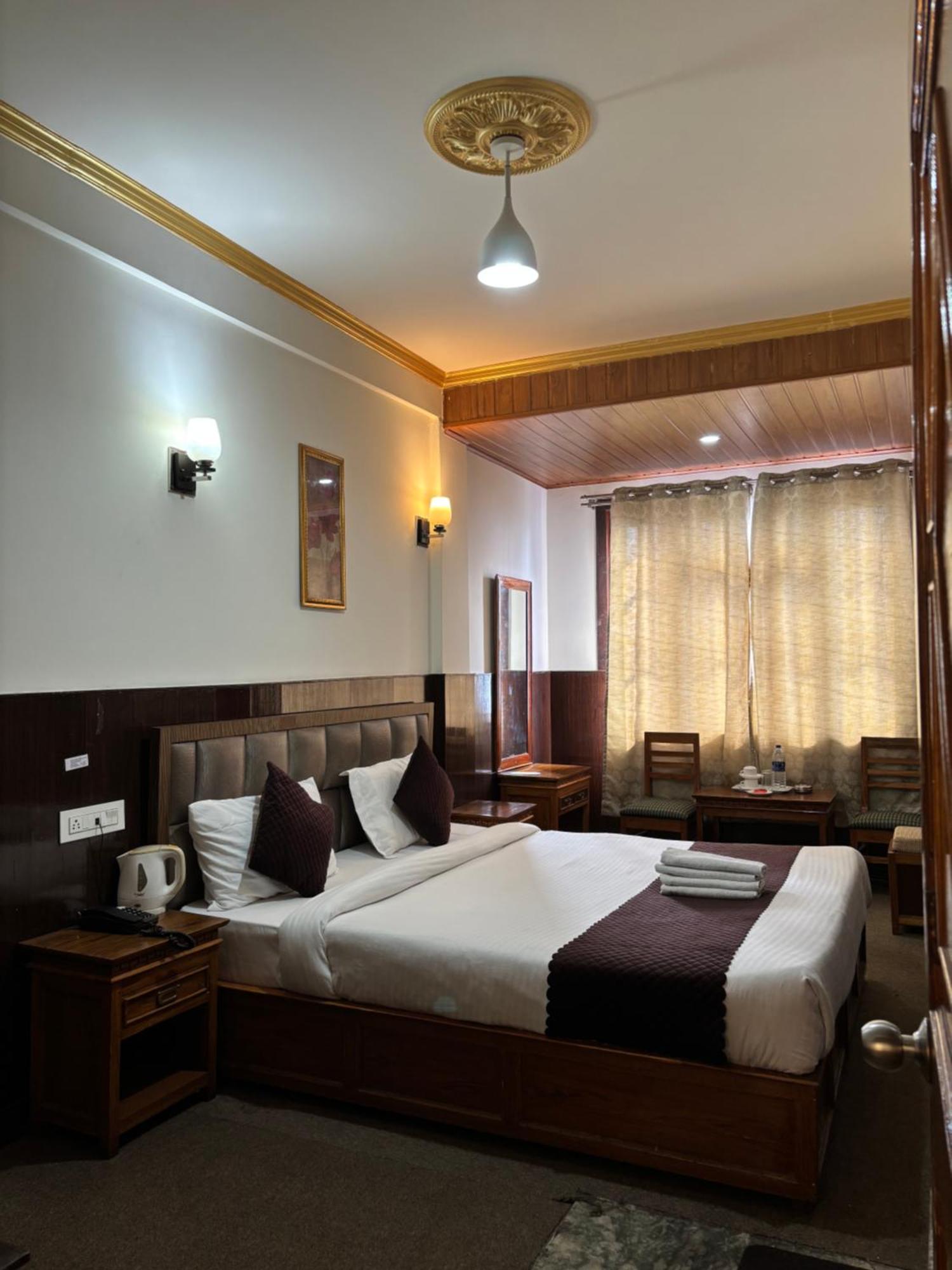 Hotel Kasturi Palace & Restaurant Darjeeling Darjeeling (West Bengal) Exterior foto