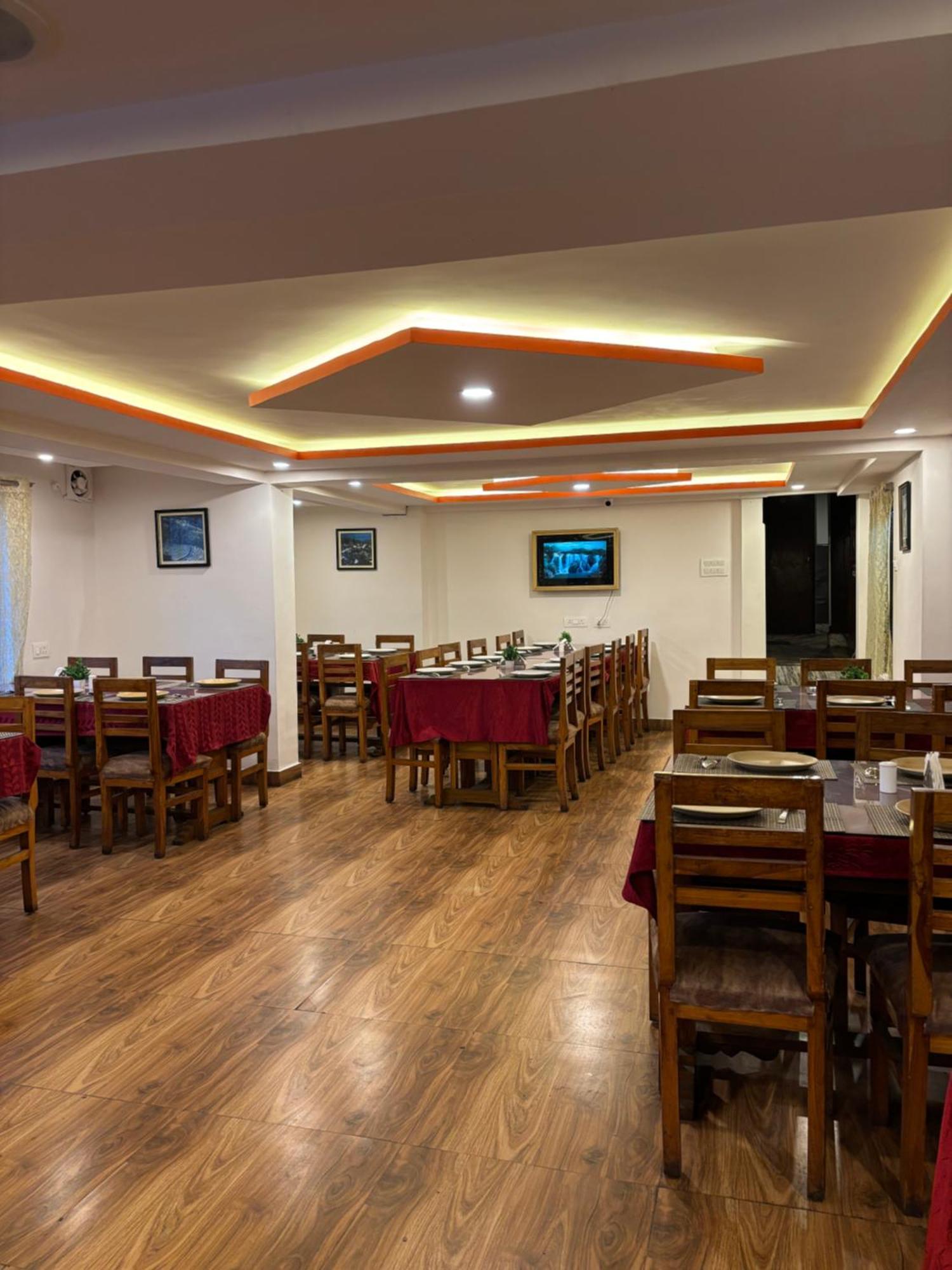 Hotel Kasturi Palace & Restaurant Darjeeling Darjeeling (West Bengal) Exterior foto